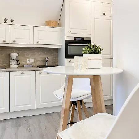 Hochwertige Ferienwohnung In Ruhiger, Strandnaher Lage Appartement
